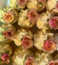 Load image into Gallery viewer, CUPCAKES