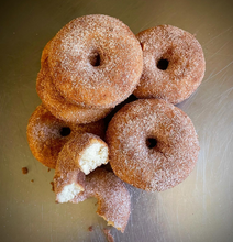 Load image into Gallery viewer, APPLE CIDER DONUTS
