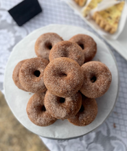 Load image into Gallery viewer, APPLE CIDER DONUTS
