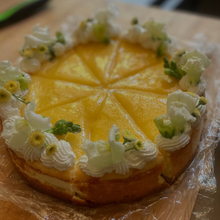 Load image into Gallery viewer, BOX OF 4 CHEESECAKE SLICES (1 OF EACH FLAVOR)

