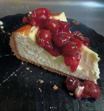 Load image into Gallery viewer, BOX OF 4 CHEESECAKE SLICES (1 OF EACH FLAVOR)
